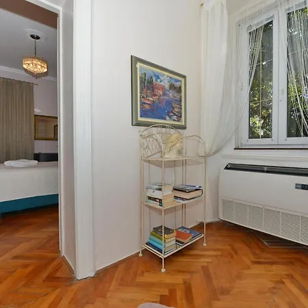 Apartamento Nikki Kolovare *