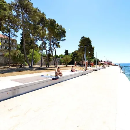 Apartament Nikki Kolovare *