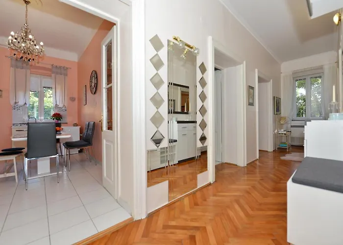 Nikki Kolovare Apartment